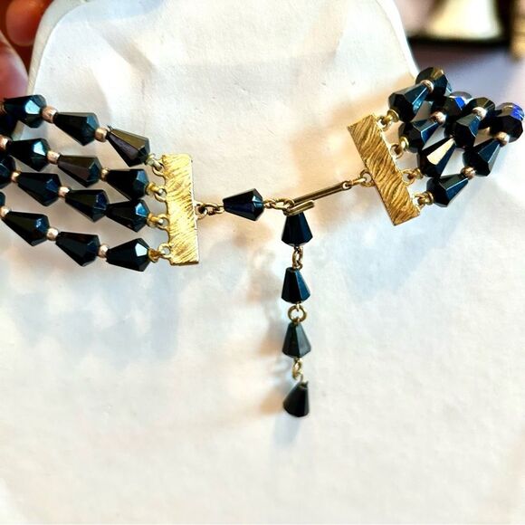 Vintage Elegant Black Beaded Necklace - Picture 3 of 3